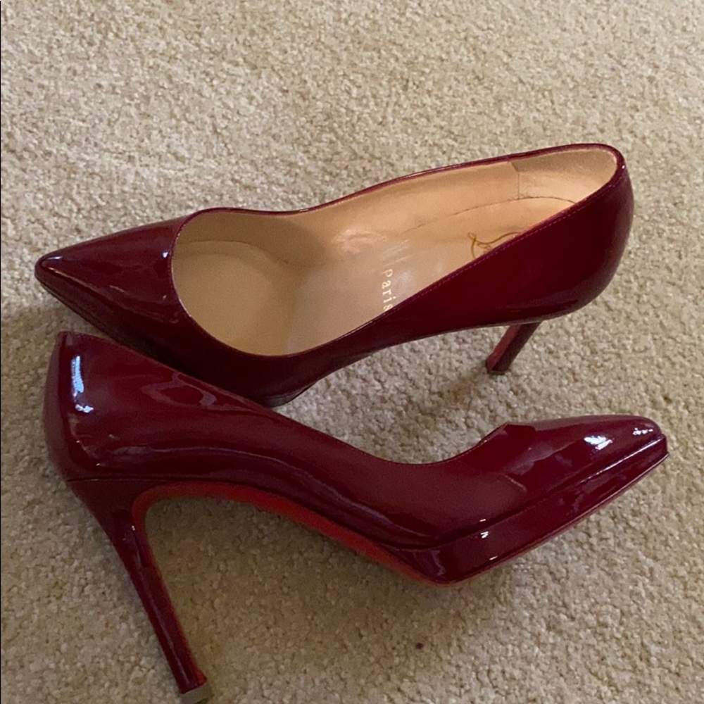 Gorgeous Burgundy Loubs